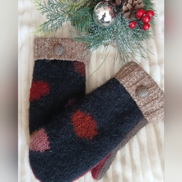 The Ugly Mitten, Hand Made From MAINE.  Wool/Fleece Lining. Unique, Medium. - Picture 1 of 5